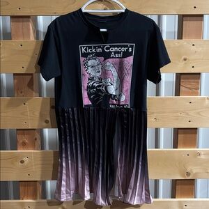 Empowering Graphic Women's Tee - Black and Pink